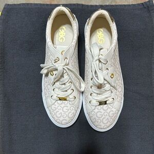 GBG Sneakers Size 8.5